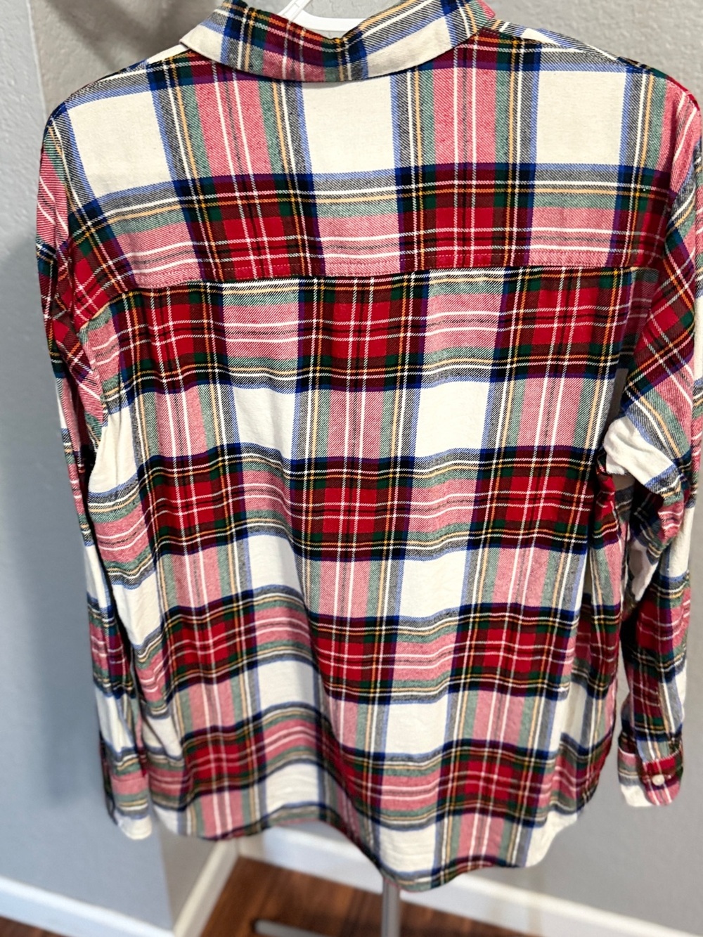 Old Navy Boyfriend Flannel - Picture 2 of 3